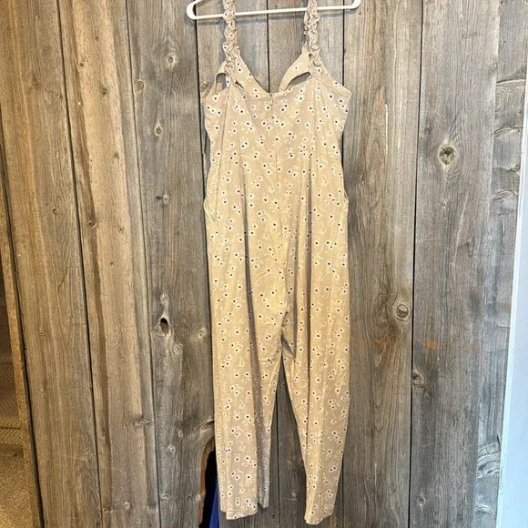 Floral Beige Jumpsuit size M - Picture 8 of 13